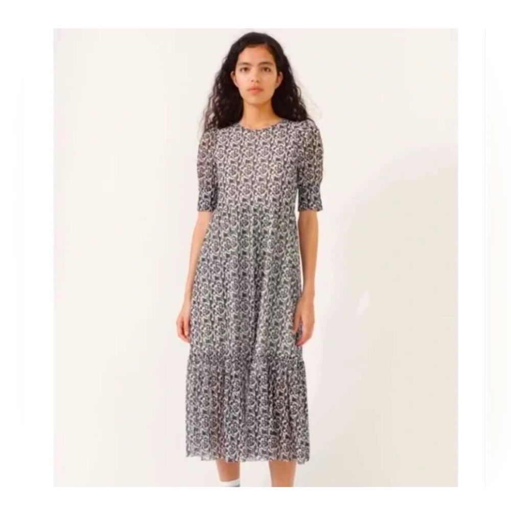 Chic Black and White Midi Dress